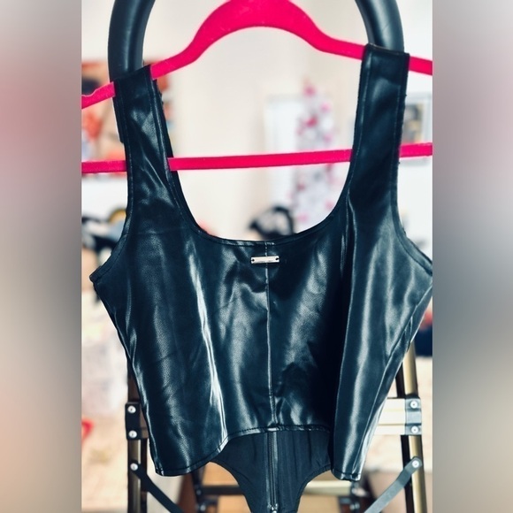 Sold on ebay ✅Maniere De Voir Front Zip Corset Top Black Vegan Faux Leather - Picture 10 of 11